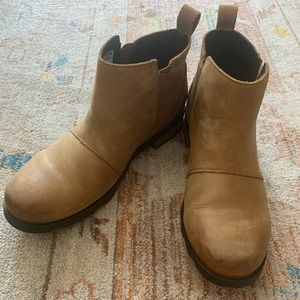 Sorel Emelie Chelsea Booties Women’s Size 7.5